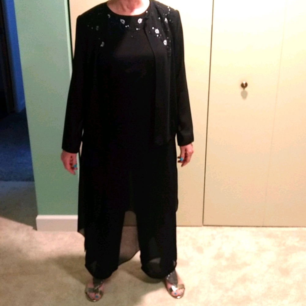 Adrianna Papell Evening Essential 3 pc. Pant suit